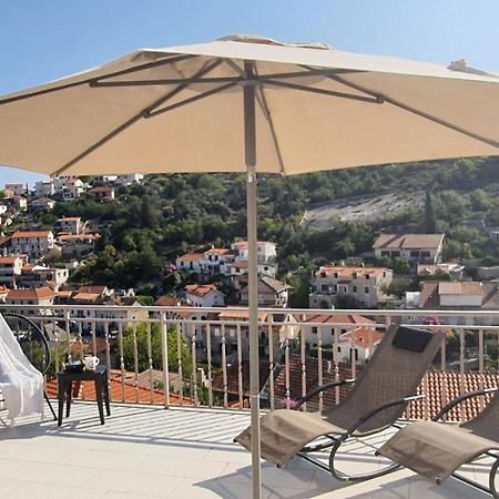 Apartments With Sea View Stomorska Bagian luar foto