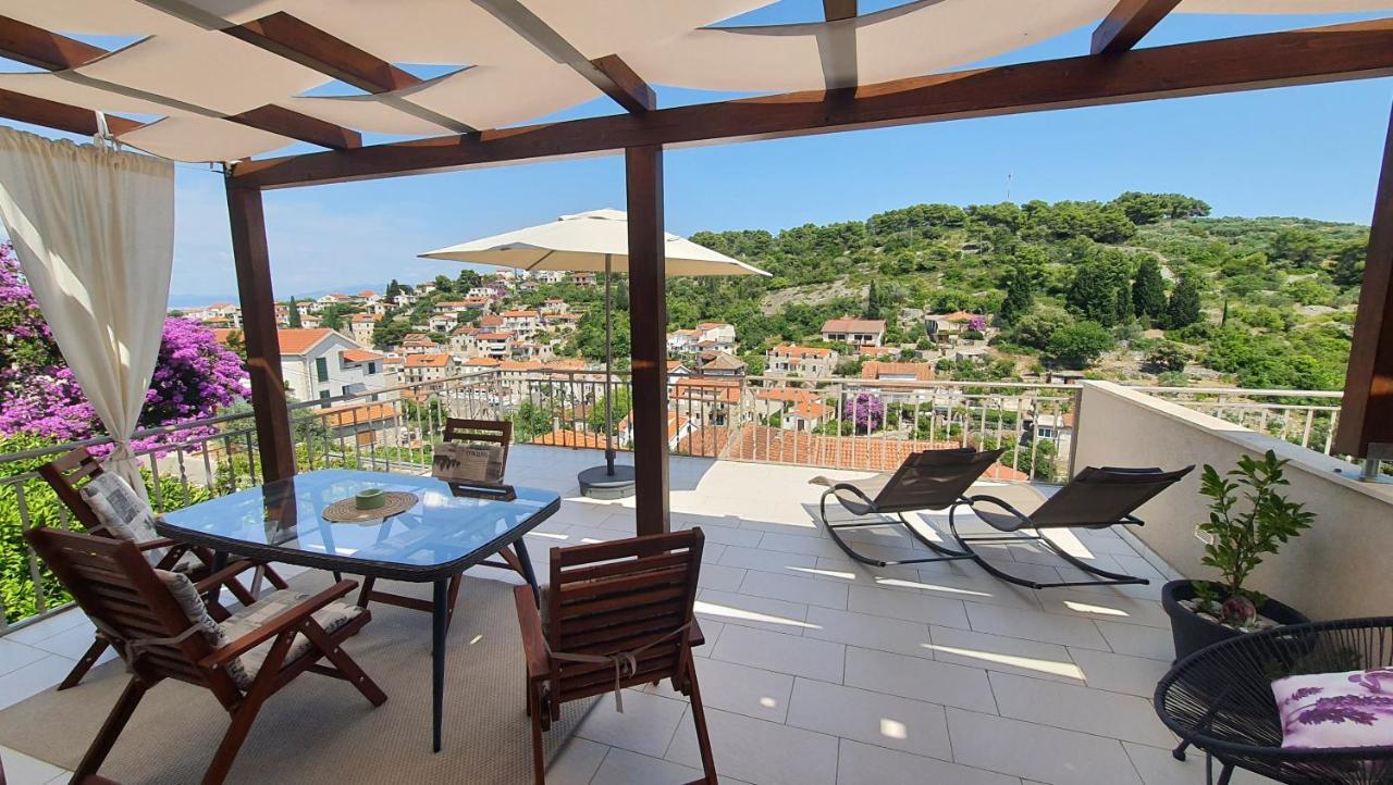 Apartments With Sea View Stomorska Bagian luar foto